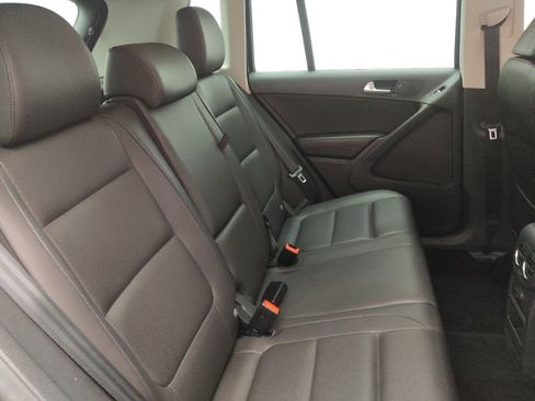 Used 2016 Volkswagen Tiguan SE AWD/4WD image 19