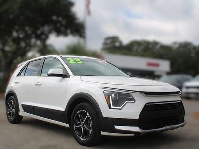 Used 2023 Kia Niro LX