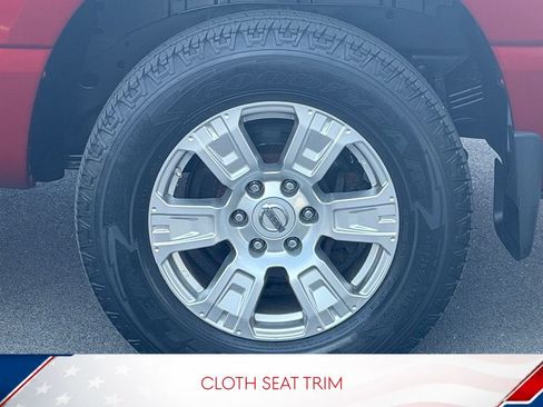 Used 2018 Nissan Titan SV AWD/4WD image 9