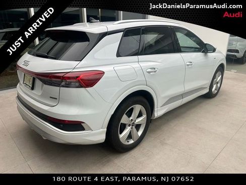 Used 2026 Audi Q4 e-tron Premium w/ Convenience Package image 4