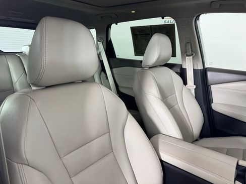 Used 2023 Nissan Rogue SL w/ SL Premium Package image 38