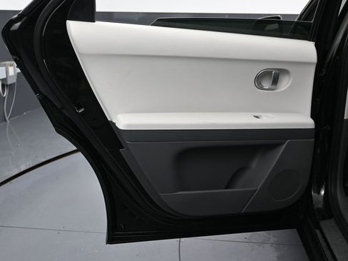 Used 2022 Hyundai Ioniq 5 SE image 36