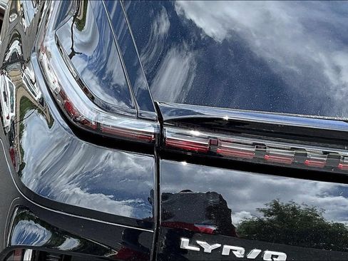 Certified 2024 Cadillac Lyriq Luxury AWD/4WD image 23