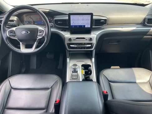 Certified 2023 Ford Explorer XLT w/ Equipment Group 202A AWD/4WD image 34