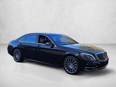 Used 2017 Mercedes-Benz S 550 Sedan image 3