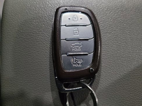 Used 2019 Hyundai Elantra Value Edition FWD image 32