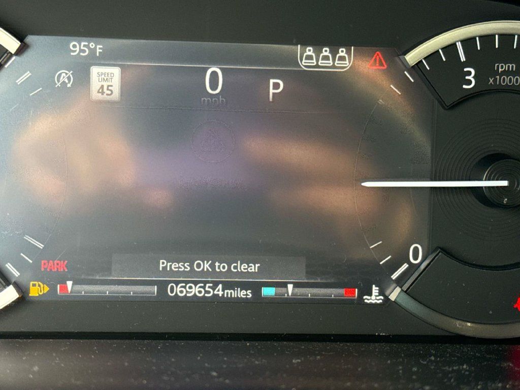 Used 2020 Land Rover Discovery Sport S R-Dynamic AWD/4WD image 28