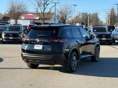 Used 2021 Nissan Rogue S image 5