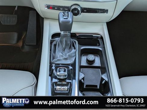 Used 2020 Volvo S60 T5 Momentum w/ Protection Package image 17