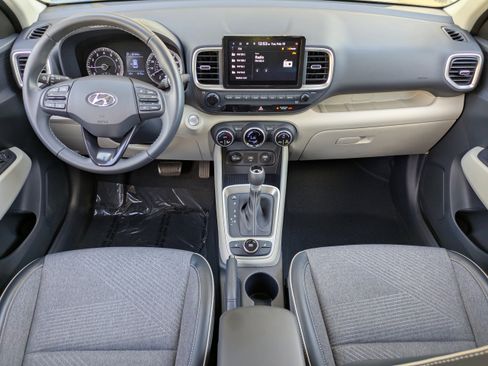 Used 2021 Hyundai Venue w/ Cargo Package image 10