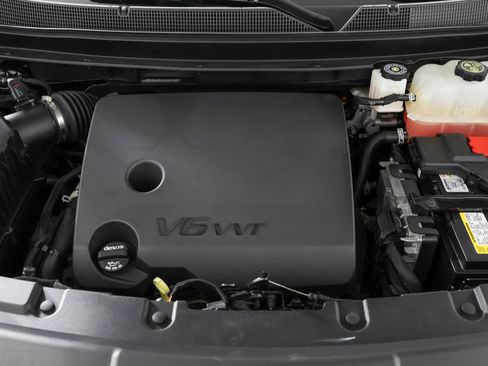 Used 2023 Chevrolet Traverse LT FWD image 48