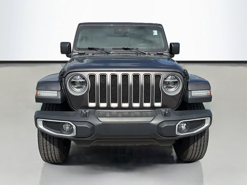 Used 2020 Jeep Wrangler Unlimited Sahara image 9