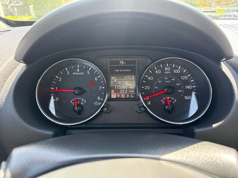 Used 2014 Nissan Rogue S image 18