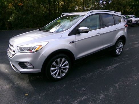Used 2017 Ford Escape Titanium image 5