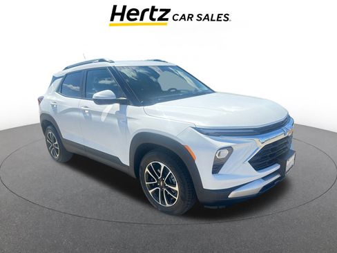 Used 2024 Chevrolet TrailBlazer LT w/ Driver Confidence Package image 1