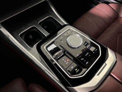 Certified 2023 BMW 760i xDrive w/ Executive Package image 17