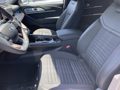 New 2026 Ford Explorer ST-Line w/ ST-Line Street Pack AWD/4WD image 18