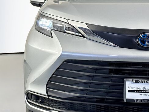 Used 2025 Toyota Sienna LE FWD image 15