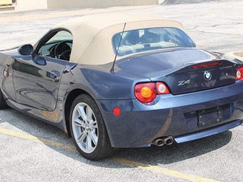 Used 2004 BMW Z4 3.0i RWD image 25