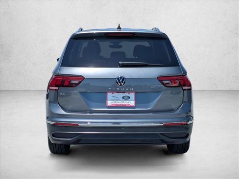 Used 2023 Volkswagen Tiguan SE FWD image 7