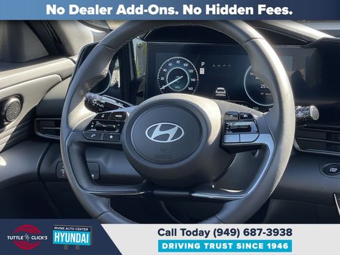 Certified 2025 Hyundai Elantra SEL w/ Cargo Package image 15