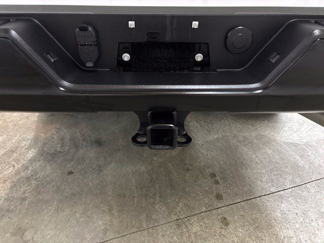 Used 2024 Chevrolet Silverado 2500 W/T w/ WT Convenience Package AWD/4WD image 9