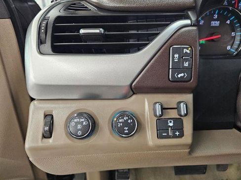 Used 2015 Chevrolet Tahoe LTZ AWD/4WD image 14