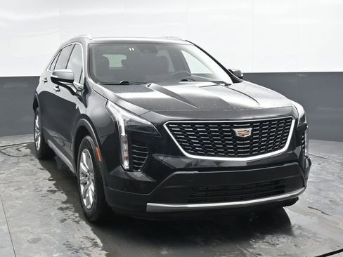 Used 2023 Cadillac XT4 Premium Luxury image 6