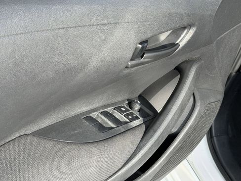 Used 2023 Toyota Corolla LE image 23