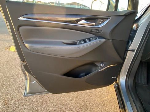 Used 2024 Buick Enclave Premium image 20