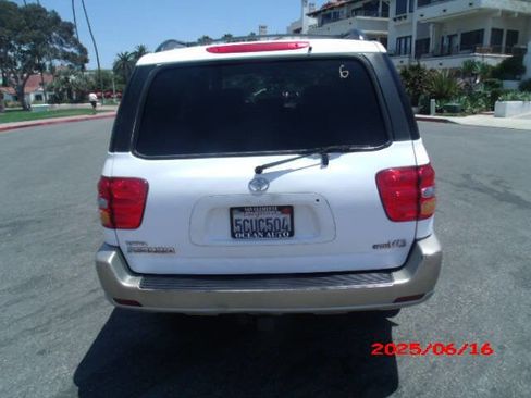 Used 2003 Toyota Sequoia SR5 image 3