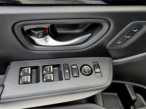 Used 2023 Honda Pilot Touring image 24