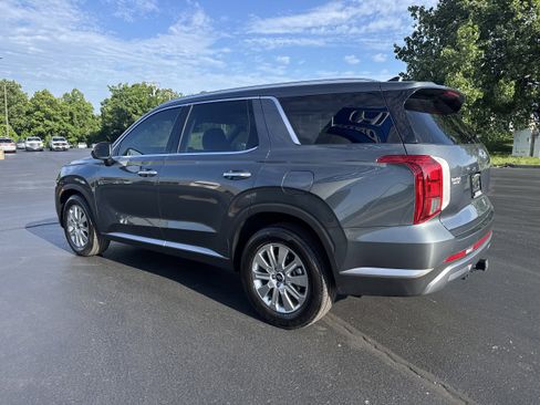 Used 2025 Hyundai Palisade SEL FWD image 3