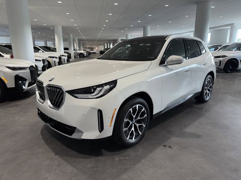New 2026 BMW X3 xDrive30 w/ Convenience Package AWD/4WD image 3