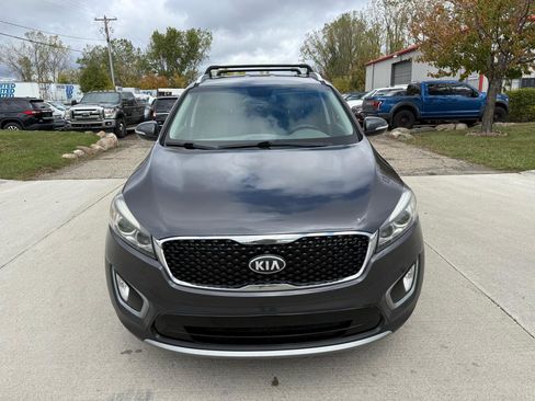 Used 2016 Kia Sorento EX FWD image 2