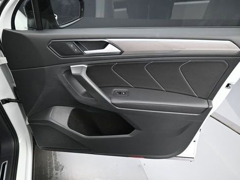 Used 2024 Volkswagen Tiguan SE R-Line w/ MDO Package, Three-Row FWD image 37