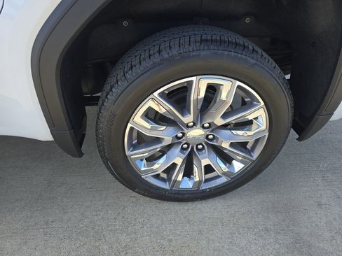 New 2026 GMC Sierra 1500 Denali w/ Denali Reserve Package image 14