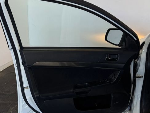 Used 2010 Mitsubishi Lancer Ralliart image 12