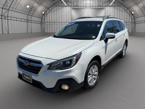 Used 2018 Subaru Outback 2.5i Premium AWD/4WD image 12