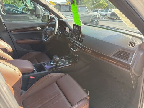 Used 2018 Audi Q5 2.0T Premium Plus w/ Premium Plus Package AWD/4WD image 5