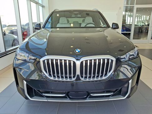 Certified 2026 BMW X5 xDrive40i w/ Climate Comfort Package AWD/4WD image 2