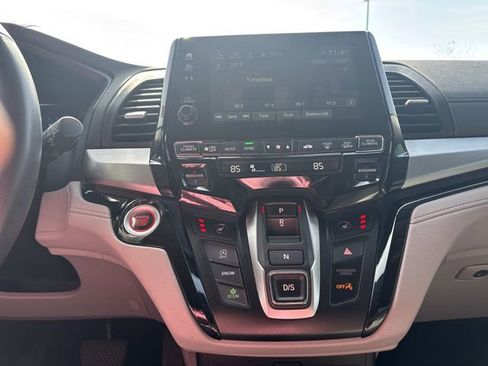 Used 2024 Honda Odyssey Touring image 32