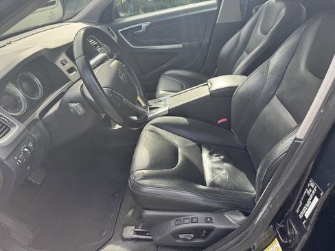 Used 2013 Volvo S60 T5 FWD image 9