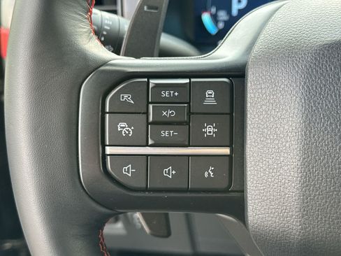 Used 2025 Ford F150 Raptor AWD/4WD image 30
