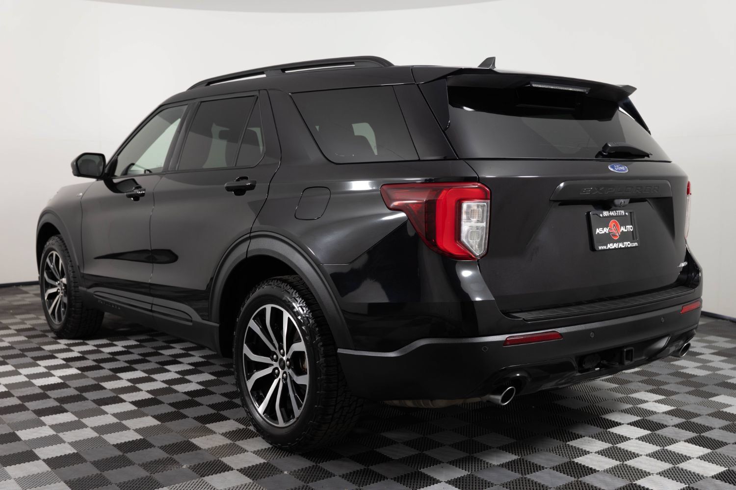Used 2022 Ford Explorer ST-Line w/ Class IV Trailer Tow Package AWD/4WD image 5