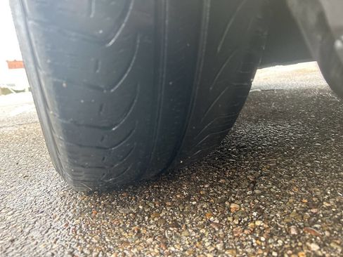 Used 2009 Dodge Avenger SE image 13