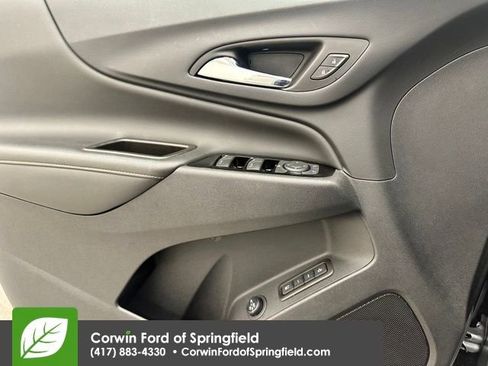Used 2023 Chevrolet Equinox Premier image 35