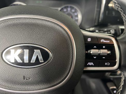 Used 2021 Kia Sorento S FWD image 33