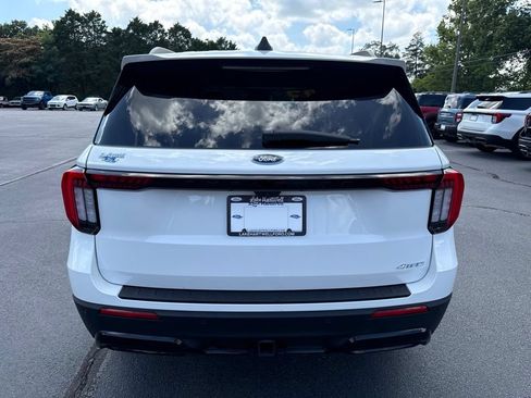 Used 2025 Ford Explorer ST-Line w/ ST-Line Street Pack AWD/4WD image 30