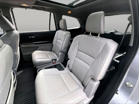Used 2020 Honda Pilot Elite image 19